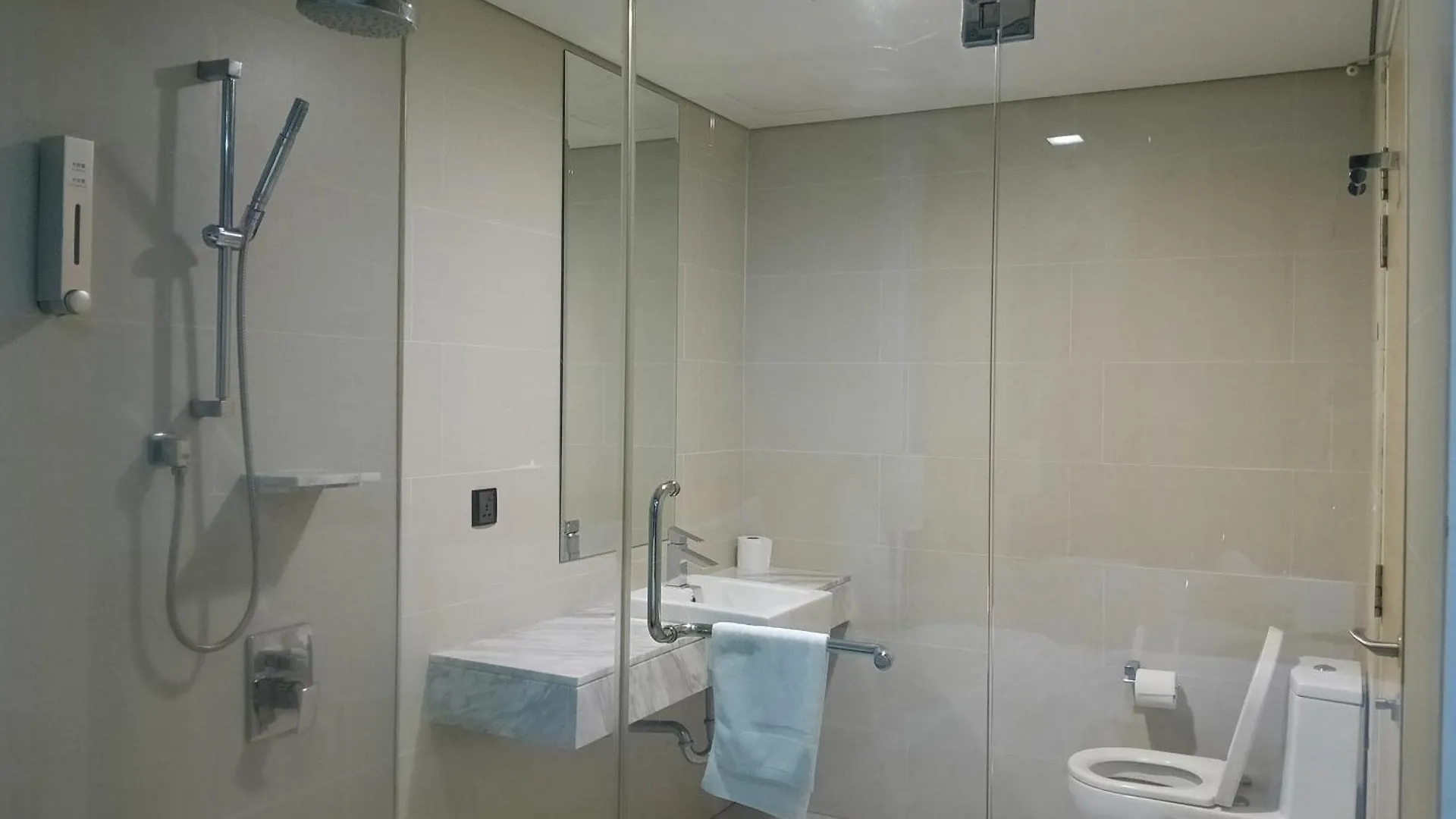 Aparthotel The Straits Suites By Ciconia Malacca
