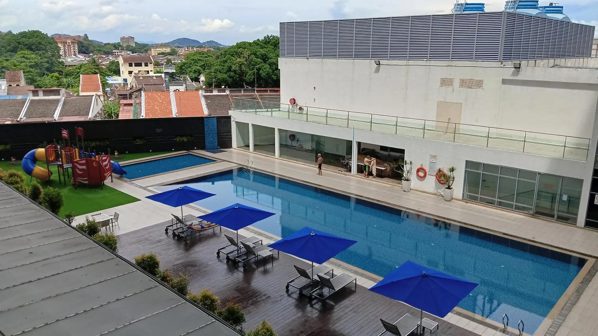 The Straits Suites By Ciconia Malacca 0*,